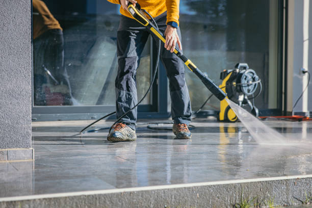 Best Deck Cleaning Services  in Powells Crossroads, TN